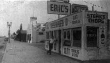 Eric's xlnt footlong hotdogs and chili were customer favorites